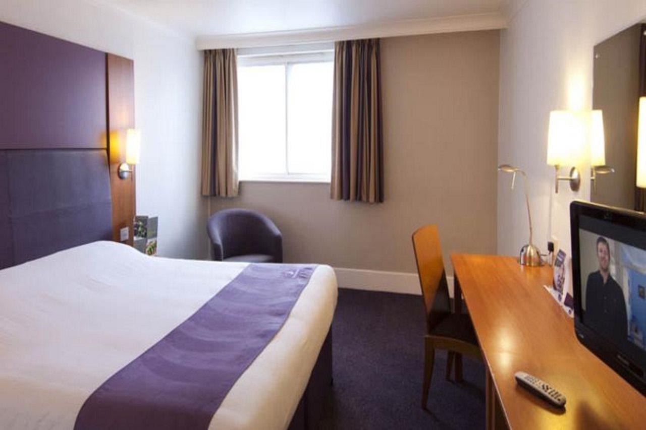 Premier Inn York North West Esterno foto